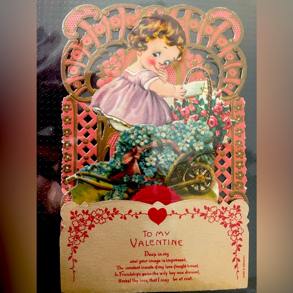 Fold out vintage German valentine card